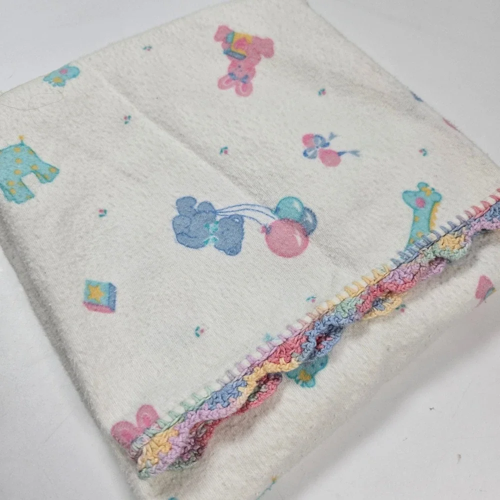 Receiving Blanket‎ Unisex Baby 25x30 White Animal Print Crochet Trim VTG Vintage